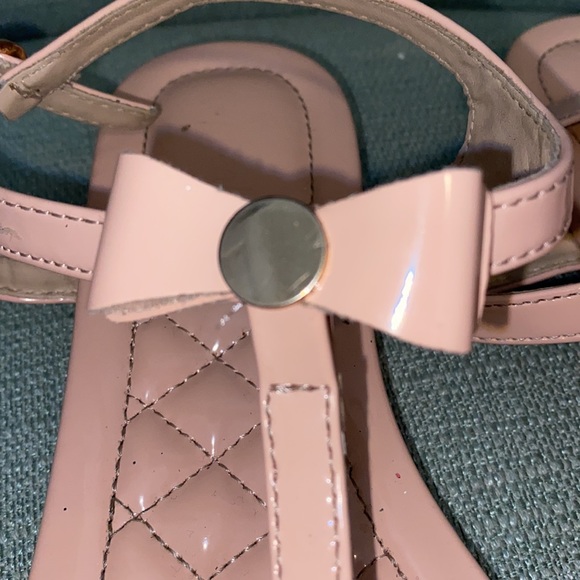 Girls Pink Sandals Size 6 - Picture 3 of 4